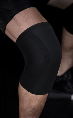 "Kraftigt knäskydd - i Neoprene med kompression - 7mm – svart färg"